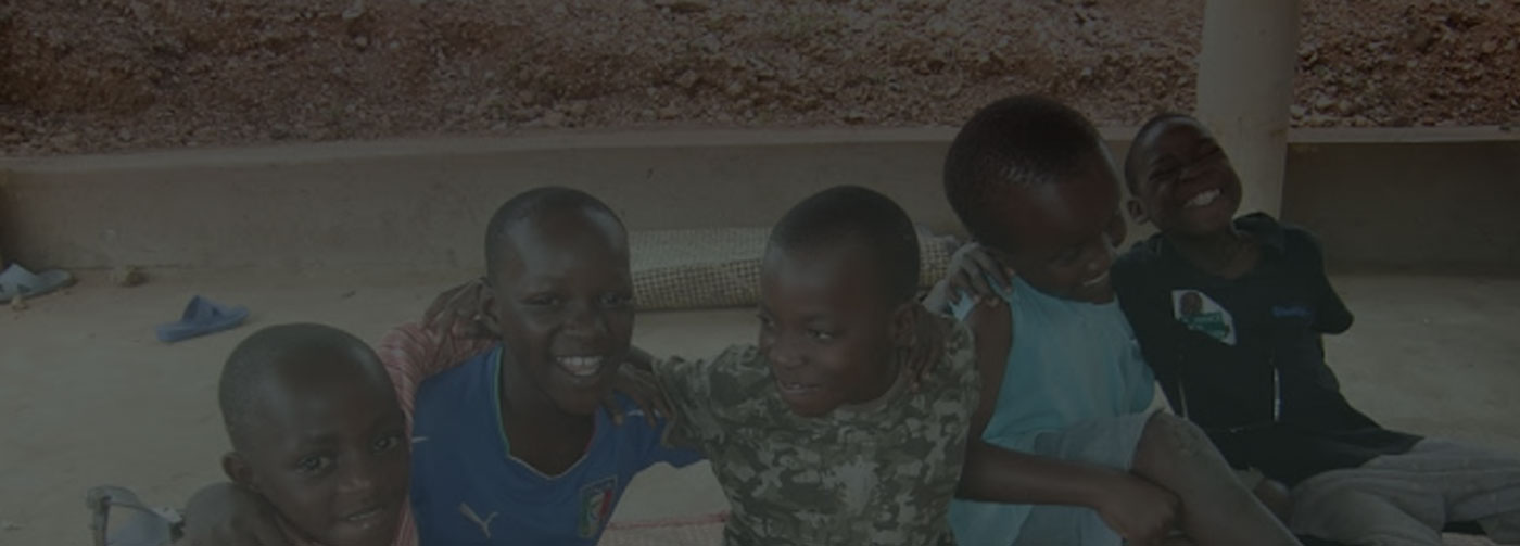Bilder aus Uganda von Kindern eine Chance