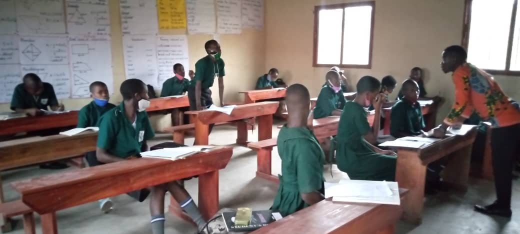 Wann geht das Schuljahr in Uganda endlich los?