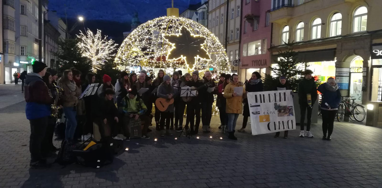 Adventsingen gegen Hunger! Danke an die 3a der BAfEP Kettenbrücke